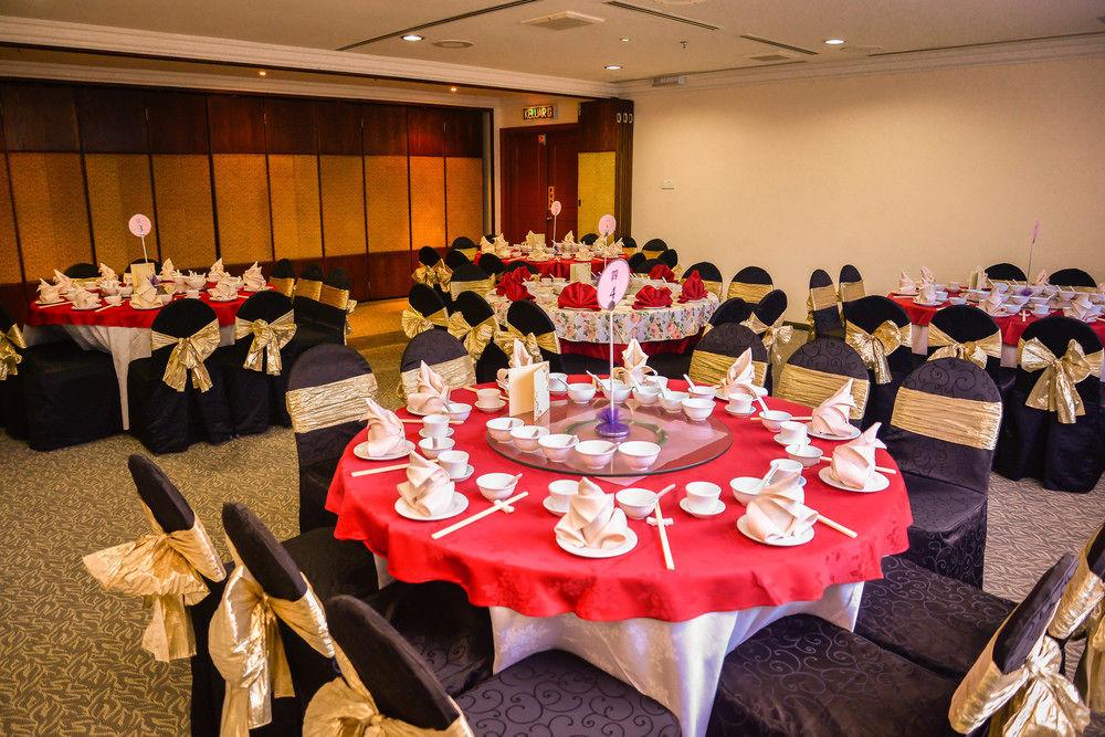 Hotel Shangri-la 3*