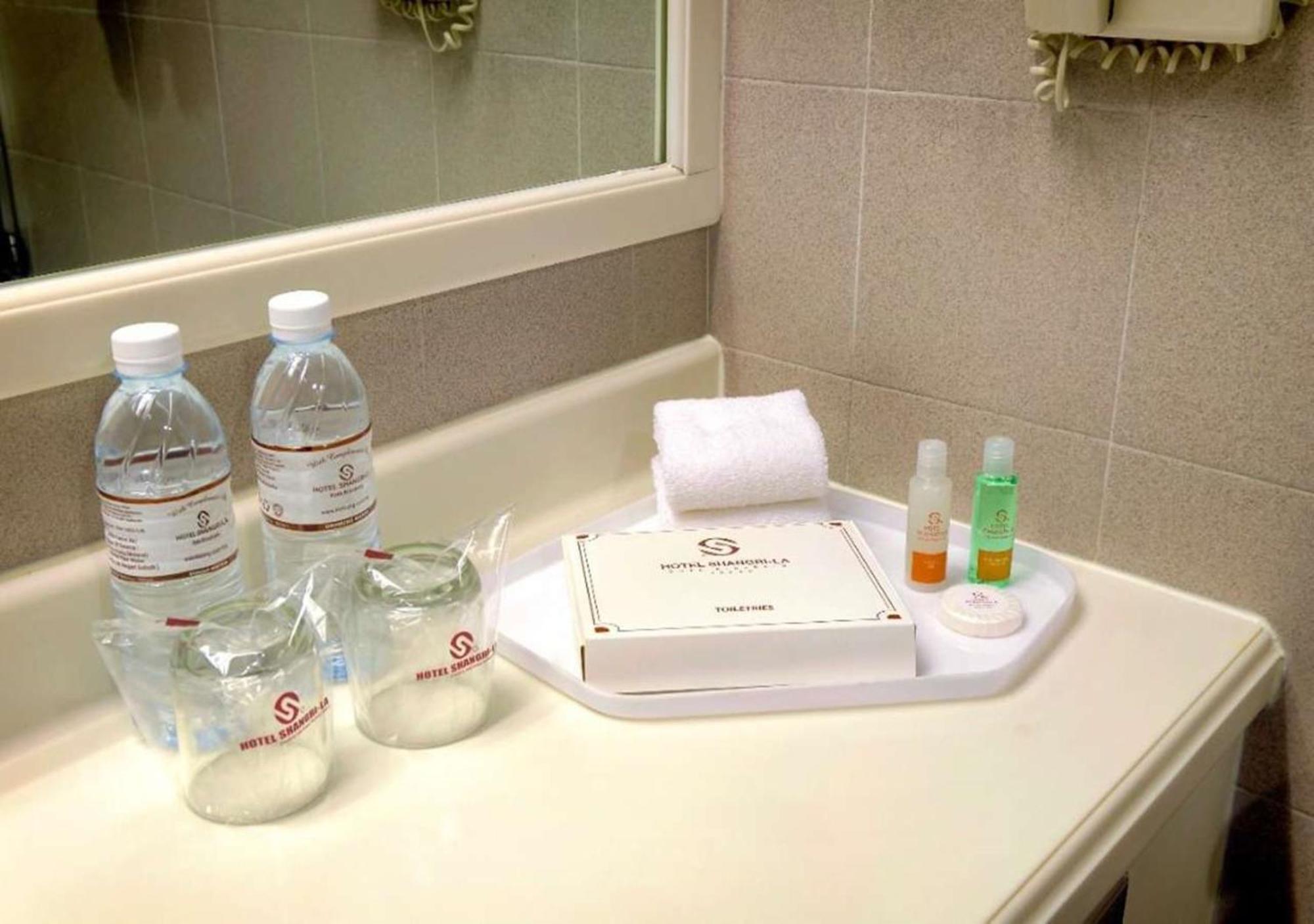 Shangri-la Hotel 3*
