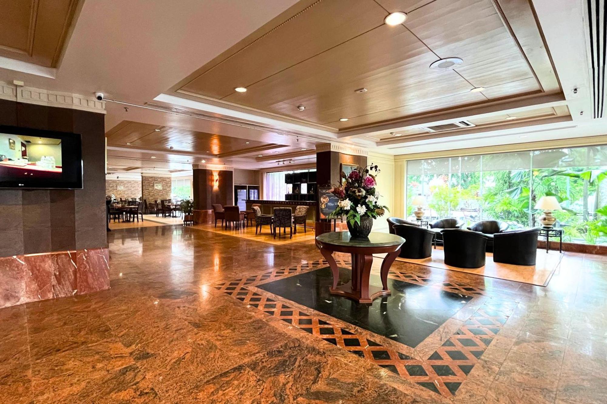 Hotel Shangri-la